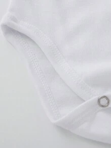 SHEIN Playful Pals Baby Boy Casual Stylish Cartoon Peanuts Ombre Foil Print Creative Funny Slogan Letter Decoration Short Sleeve Bodysuit - White - View 4