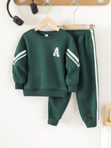 SHEIN Leap Crew 2 pièces Ensemble sweat-shirt ample avec bande rayée vert foncé et pantalon pour jeunes garçons, sports et casual, confortable pour l'école, les sorties et les saisons d'automne/hiver - Vert sapin - Voir 5