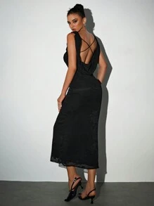 Aloruh Solid Color Sleeveless Hollow Out Slim Scoop Neck Short Casual Dress - Black - View 1