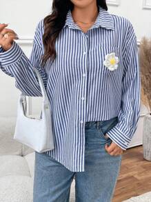 SHEIN Frenchy 大码女装春夏宽松条纹袖花卉装饰衬衫 - 藍色 - 查看 7