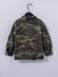 SHEIN Chaqueta vaquera de camuflaje suelta y cómoda con diseño desgastado, rasgado y recortado, de moda casual para niño pequeño, para uso diario y ropa de otoño - Verde militar - Ver 2