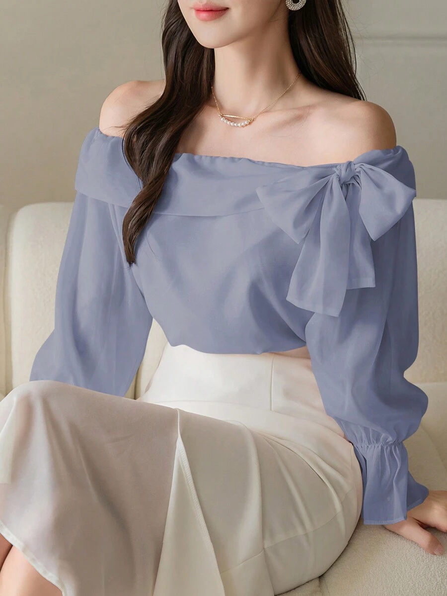 DAZY Blusa de mujer de unicolor con hombros descubiertos, lazo, volantes, manga larga, ropa de otoño, top lindo - Azul - Ver 1