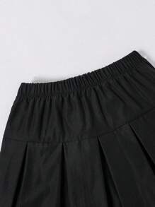 SHEIN 年轻女孩优雅公主风格休闲装 - 蝴蝶结领灰色短款运动衫 + 黑色迷你百褶裙，适合秋季、冬季、日常穿着、姐妹搭配、居家、学校、派对 - 彩色 - 查看 4