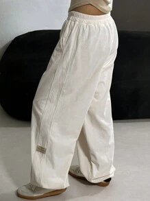 DAZY Pantalón de chándal de pierna ancha con cintura elástica y parche con letra para mujer