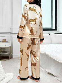 LuxeNights 豹纹缎面长袖上衣和裤子睡衣套装，翻领设计，舒适优雅，秋冬服装 - 彩色 - 查看 2