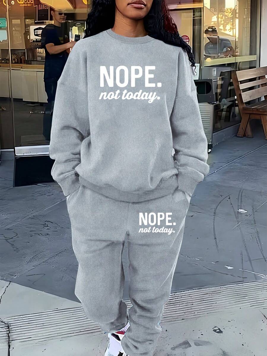 SHEIN 2 件套女士休闲字母印花保暖内衬运动衫和裤子套装，秋冬