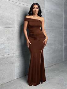 Slaydiva Women's Off-Shoulder Backless Stylish Fitted Pleated Split Dress - Brown - View 4