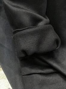 SHEIN TeenBoys 1 件休闲百搭街头时尚舒适温暖街头时尚和平加文字图案印花针织连帽运动衫返校服装；秋季服装；青少年男孩服装；青少年男孩夹克秋冬 - 黑色 - 查看 5