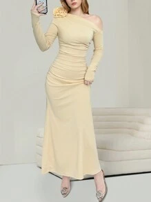 Chiquease Damen Elegantes figurbetontes Kleid mit asymmetrischem Ausschnitt, offenen Schultern und 3D Blumen Dekor, Langarm