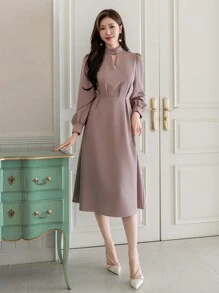 DAZY Đầm dài tay maxi màu trơn khoét lỗ cho nữ, trang phục mùa thu, trang phục đi học. - màu nâu - Xem 4