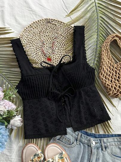 Soleia 女士浪漫田园白色撞色蕾丝前开领带蝴蝶结短款衬衫，可爱午餐休闲外出派对上衣，可在室内或室外穿着，返校服装