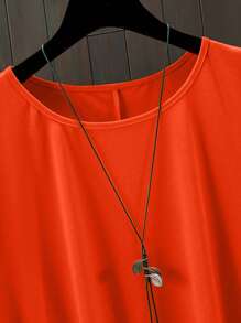 Große Größen 2-teiliges Set aus asymmetrisch geschnittenem Kurzarmoberteil in Unifarbe und Hose mit Gummibund, Freizeitset