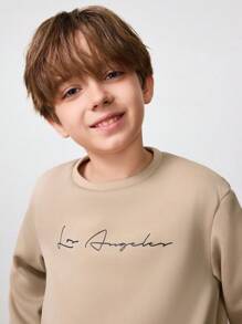 SHEIN 適合青少年男孩穿著的字母圖形保暖套衫和運動長褲 - 米色 - 查看 6