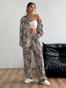 SHEIN Unity Bộ 2 áo sơ mi dài tay rộng rãi in họa tiết ngựa vằn thời trang xuân hè cho nữ và quần dài - Màu Khaki - Xem 6