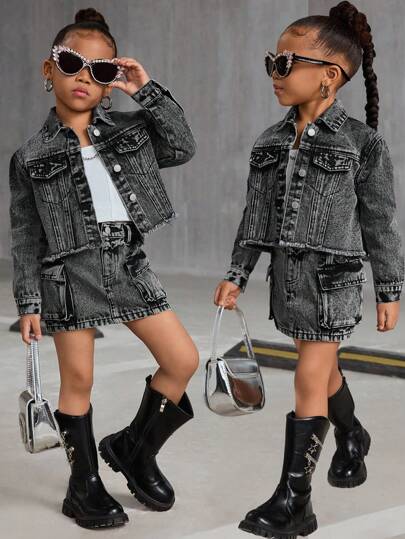 SHEIN 2 件套年轻女孩 Y2K 原色边饰牛仔夹克和翻盖口袋半身裙套装，秋季开学季