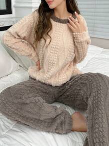 SHEIN Women 2pcs Solid Color Jacquard Plush Contrast Panel Crew Neck Top & Pants Loose Fluffy Lounge Set, Fall Winter Clothes, Cozy Outfit - Apricot - View 6