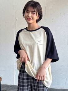 FRIFUL Women's Colorblocked Raglan Sleeve T-Shirt With Letter Print