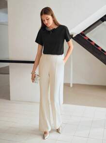 MOTF PREMIUM 纯色人造珍珠和水钻装饰蓬松细节短袖 T 恤