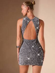 SHEIN BAE Vestido curto cinza prateado de cor sólida para encontro romântico/drinque, vestido de volta às aulas, vestido de festa em boate/show musical, vestido de Natal, vestido elegante e exquisito de veludo com lantejoulas brilhantes, vestido sexy com grande decote nas costas e fenda, vestido de mulher para o outono - Cinza - Visão 2