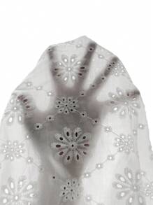 Breezaya 單肩無袖隨機條眼刺繡上衣