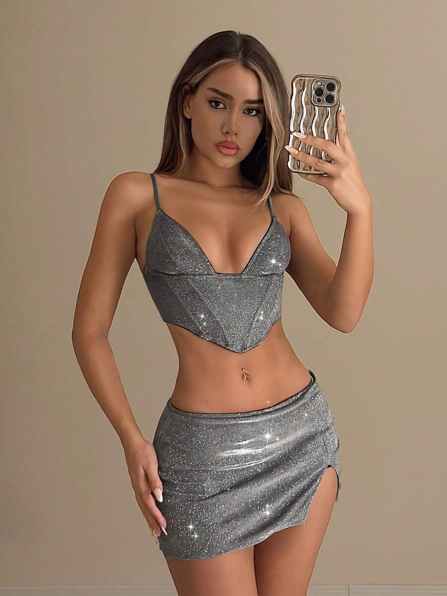 SHEIN ICON 狂欢节服装女款两件套：带钢圈的文胸上衣和高开叉下摆裙子 - 銀色 - 查看 1
