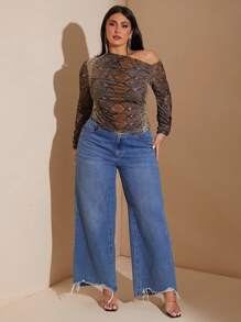 SHEIN BAE Camiseta plus size outono elegante sexy feminina estampa animal marrom estampa de cobra estampa de malha completa assimétrica um ombro plissada manga comprida justa, adequada para encontros de Halloween e deslocamento diário tops com mangas tops curvas