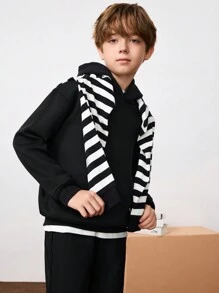 SHEIN 單色保暖運動休閒連帽衫，適合少年男童在春秋季的日常穿著 - 黑色 - 查看 3