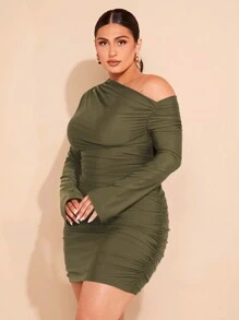 SHEIN BAE Plus Size Women's Asymmetric Shoulder Long Sleeve Ruched Bodycon Mini Dress