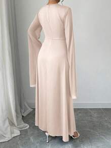 SHEIN Clasi Đầm Maxi Dài Tay Loe Eo Thanh Lịch Quyến Rũ Gợi Cảm Cho Nữ Trang Phục Nữ Màu Trơn - Màu be - Xem 2