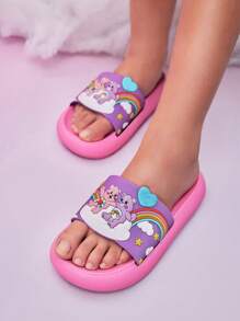 SHEIN X Care Bears Sandalias ligeras con diseño de oso arcoíris lindo para mujer, adecuadas para uso interior y exterior, regalo para el estilo de playa casual - Rosa - Ver 1