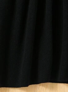 SHEIN Explorewe Conjunto de dos piezas para niña preadolescente de vestido de suéter de manga larga de alta calidad tejido - Blusa con cuello blanco y falda plisada de cuello en V negra, esquema de color clásico blanco y negro, estilo universitario elegante y versátil apto para diversas ocasiones, incluido el hogar, la escuela y las salidas casuales - Negro - Ver 5