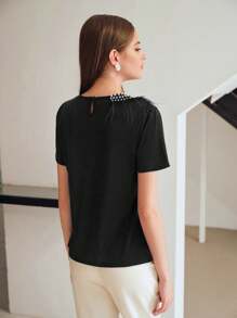 MOTF PREMIUM 纯色人造珍珠和水钻装饰蓬松细节短袖 T 恤