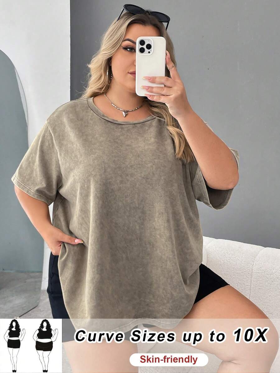 SHEIN CURVE+ Camiseta de manga corta holgada de aspecto vintage teñida con ácido, de punto y roída, para talla grande, de estilo casual deportivo