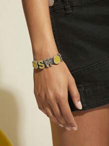 SmileyWorld® | SHEIN Pulseira com letras brilhantes de strass e padrão de desenho animado