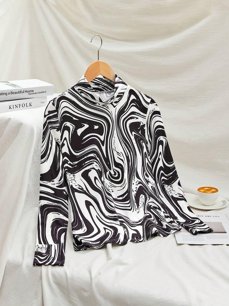 SHEIN LUNE Camiseta casual holgada de manga larga con cuello redondo y estampado de mármol para mujer, primavera y verano - Blanco y Negro - Ver 1