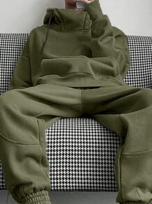 Manfinity Hypemode 2 piezas Conjunto casual de sudadera con capucha y pantalón de chándal de unicolor para hombre