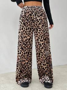 SHEIN PETITE Pantalones de pierna ancha de terciopelo con estampado de leopardo, adecuados para otoño e invierno