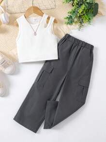 SHEIN Conjunto de de verano de 2 piezas: top de tirantes con cuello redondo y espalda con recorte en color solido, y pantalón cargo para niña joven - Gris Oscuro - Ver 1