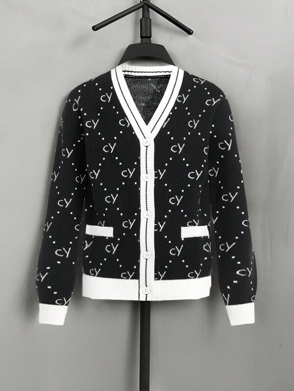 Boys' Simple Vintage-Style Contrast Trim Letter Pattern Cardigan Sweater. The Classic Elegant Vintage-Style Letter Pattern Design, With Contrasting Trim, Adds A Stylish And Lively Touch. Suitable For School, Outings, Casual Street Style, And Social Gatherings, Providing Comfortable Relaxation. The Repeating Letter Pattern Design Is Distinctive And Fashionable. This Simple And Versatile Cardigan Style Is Easy To Pair, Suitable For Various Occasions. Let Boys Exude Confidence And Vibrancy In School And Social Settings, Fully Enjoying Their Energetic Childhood.