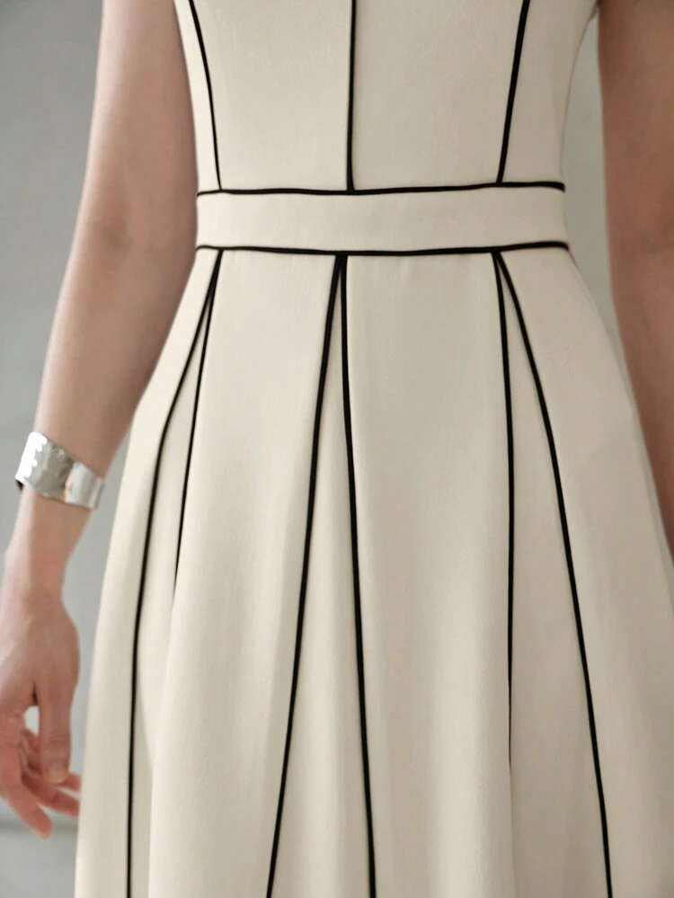 CONTRAST PIPING FOLD PLEATED MIDI DRESS