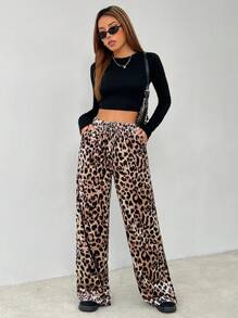 SHEIN PETITE Pantalones de pierna ancha de terciopelo con estampado de leopardo, adecuados para otoño e invierno