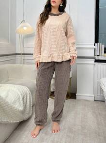 SHEIN Women 2pcs Solid Color Jacquard Plush Contrast Panel Crew Neck Top & Pants Loose Fluffy Lounge Set, Fall Winter Clothes, Cozy Outfit - Apricot - View 4