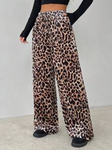 SHEIN PETITE Pantalones de pierna ancha de terciopelo con estampado de leopardo, adecuados para otoño e invierno