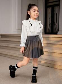 SHEIN Blusa blanca de niña con cuello con volantes, el detalle con volantes en la parte delantera agrega una sensación de capas y dulce al diseño general, puños ligeramente recogidos con mangas abombadas que muestran un estilo retro-chic único, adecuado para usar por sí solo o en capas, apropiado para exteriores, fiestas y eventos en otoño/invierno - Blanco - Ver 4
