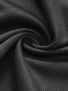 Rick and Morty X SHEIN 女士休闲卡通人物和字母印花插肩袖 T 恤，夏季图案 T 恤 - 黑色 - 查看 3