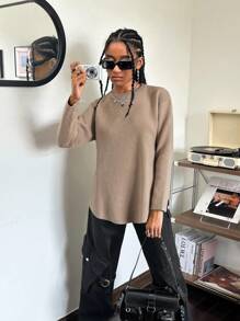 Teenage Girls Khaki Loose Knitted Sweater, Mid-Length Arc Hem Pullover, Long Sleeve Casual Round Neck Top, Fashionable & For Autumn/Winter