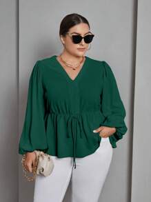 SHEIN Privé Blusa de manga larga con cuello en V y cintura con lazo para mujer de talla grande, para primavera/verano - Verde Oscuro - Ver 1