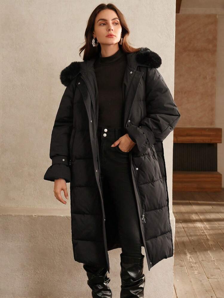 Chaqueta negra gruesa para mujer con capucha y cuello de piel desmontable