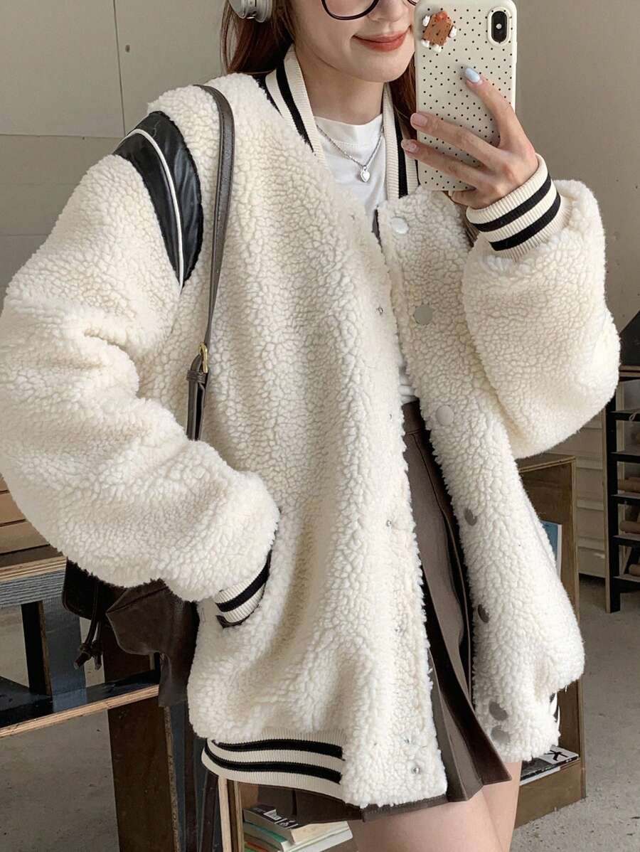 DAZY 拼布撞色条纹仿羊毛口袋宽松长袖女式夹克，秋季女装 - 米色 - 查看 1
