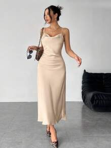 SHEIN PETITE Đầm dài satin satin cổ xòe màu trơn thích hợp cho những buổi hẹn hò - Màu be - Xem 4